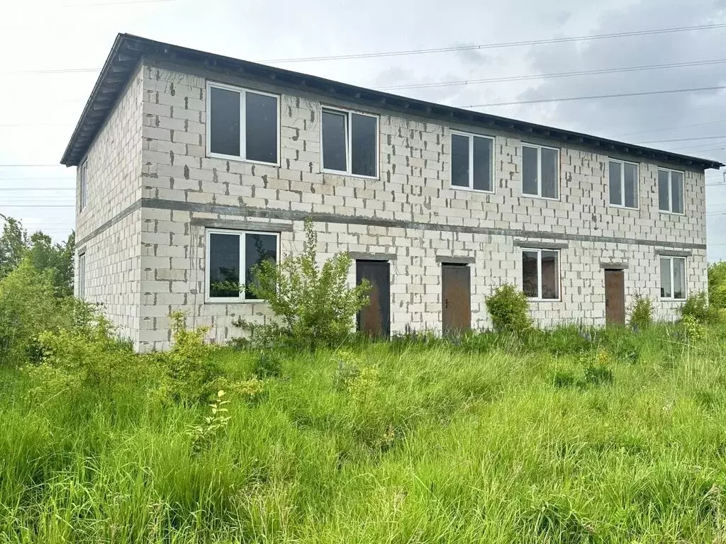 Дом в посёлок Луговое, 2-й Луговой переулок, 9 (465 м) - Фото 1