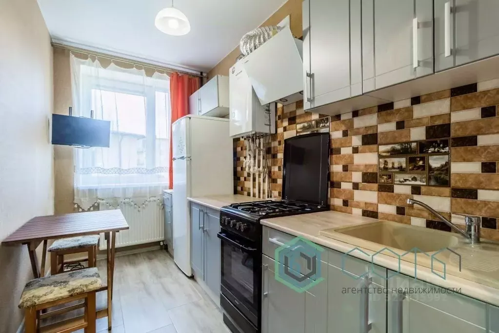 1-к кв. Калининградская область, Пионерский ш. Калининградское, 15Б ... - Фото 1