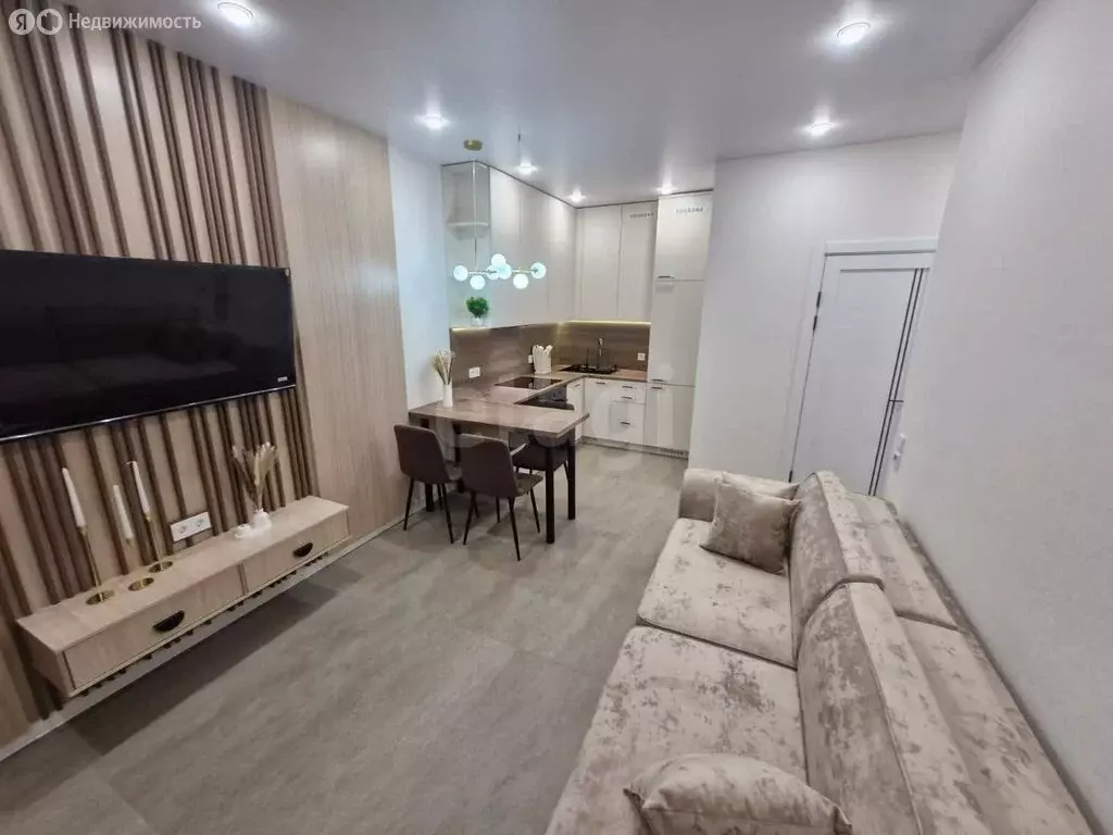 1-комнатная квартира: Мирное, улица Крымской Весны, 13к1 (43 м) - Фото 1