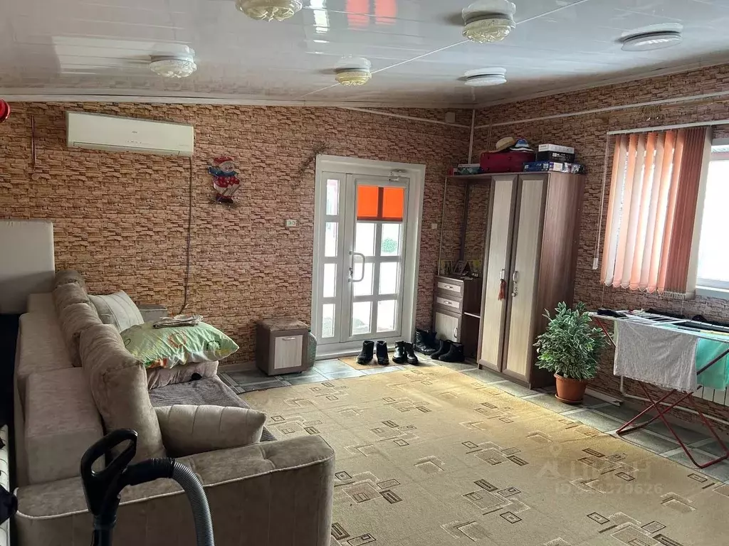 Дом в Омская область, Таврическое рп ул. Энтузиастов, 19 (55 м) - Фото 1