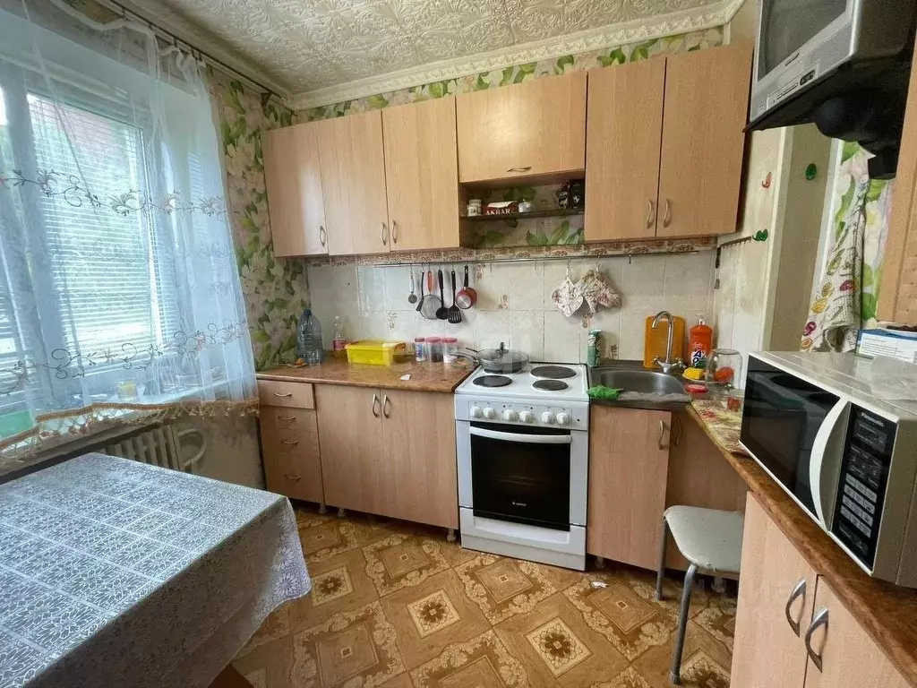 3-к кв. Белгородская область, Старый Оскол Дубрава мкр, 1 кв-л, 8 ... - Фото 0