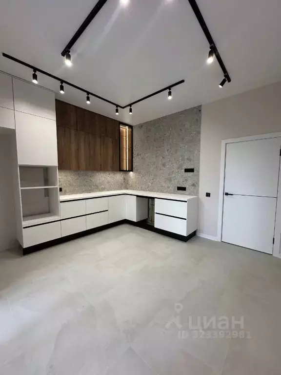 2-к кв. Брянская область, Брянск ул. Ильи Иванова, 7 (56.5 м) - Фото 2