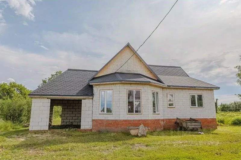 Дом в Пензенская область, Бессоновский район, с. Чемодановка пер. ... - Фото 0