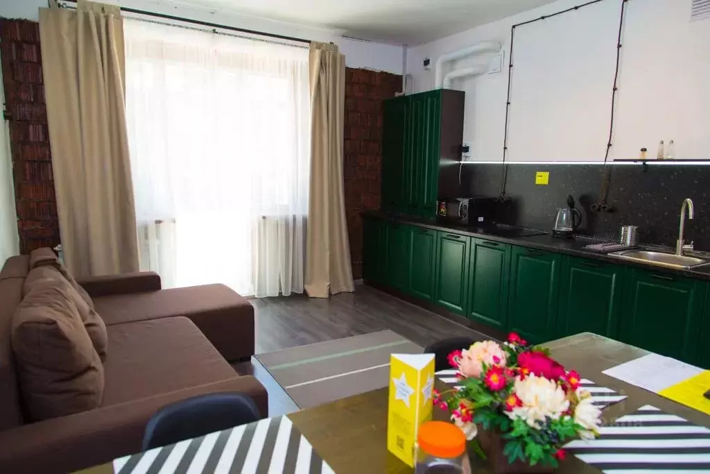 3-к кв. Вологодская область, Вологда ул. Варенцовой, 18к1 (75.0 м) - Фото 0