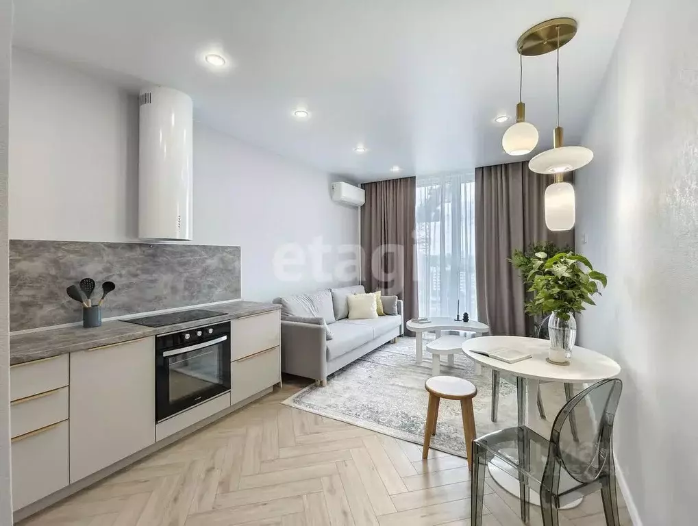 2-к кв. Тюменская область, Тюмень ул. Муравленко, 9к1 (58.2 м) - Фото 1