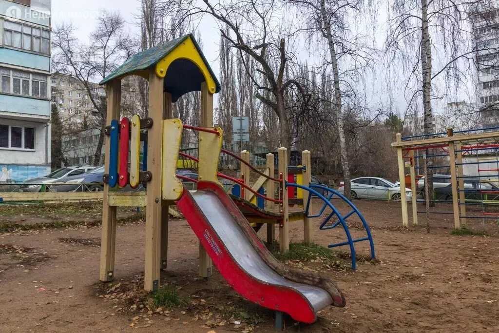 3-комнатная квартира: Уфа, улица Николая Дмитриева, 1 (60.5 м) - Фото 0