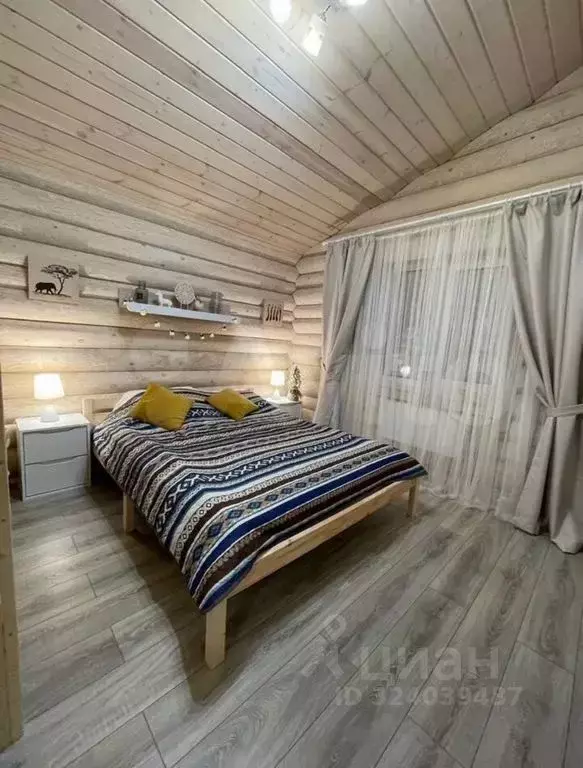 Дом в Ленинградская область, Лодейнопольский район, пос. Свирьстрой ... - Фото 2