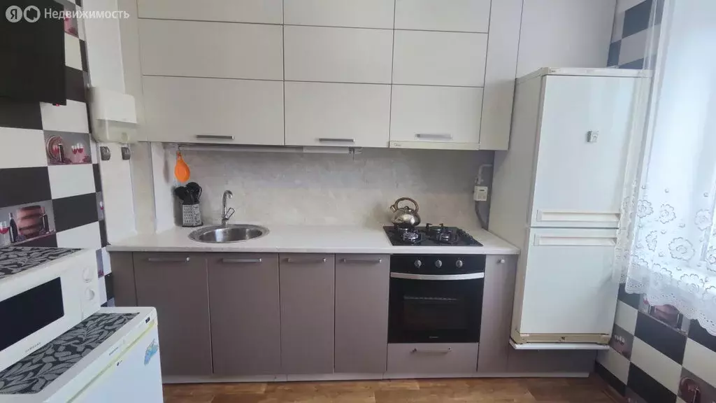 3-комнатная квартира: Пермь, улица Юрша, 9 (85 м) - Фото 1