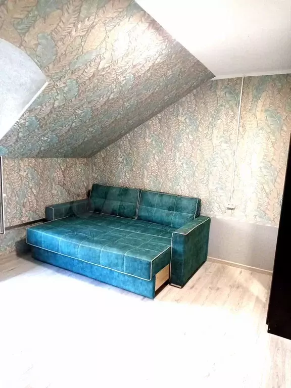 Комната 24 м в 3-к., 2/2 эт. - Фото 0