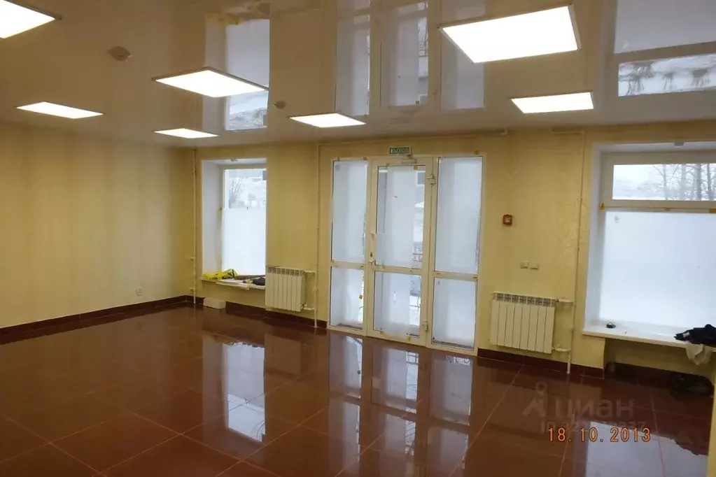 Помещение свободного назначения в Свердловская область, Карпинск ул. ... - Фото 2