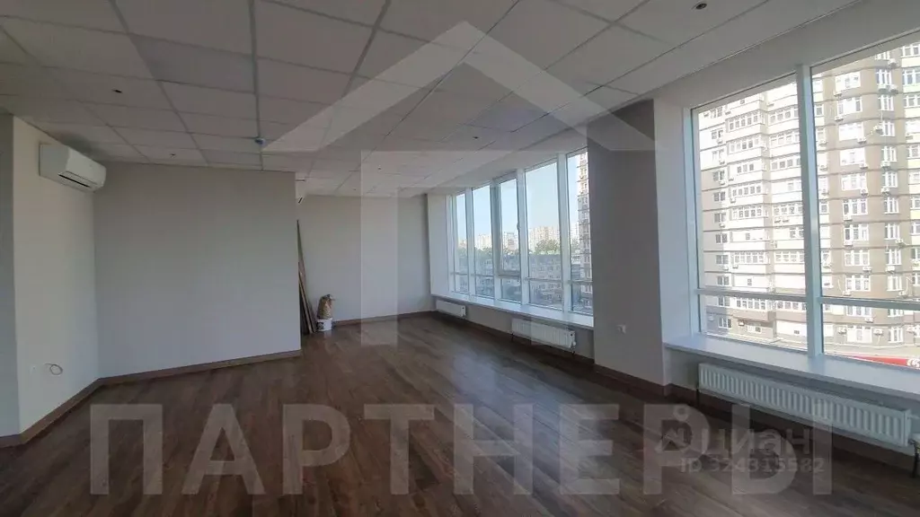 Офис в Краснодарский край, Краснодар Стахановская ул., 1/3 (700 м) - Фото 0