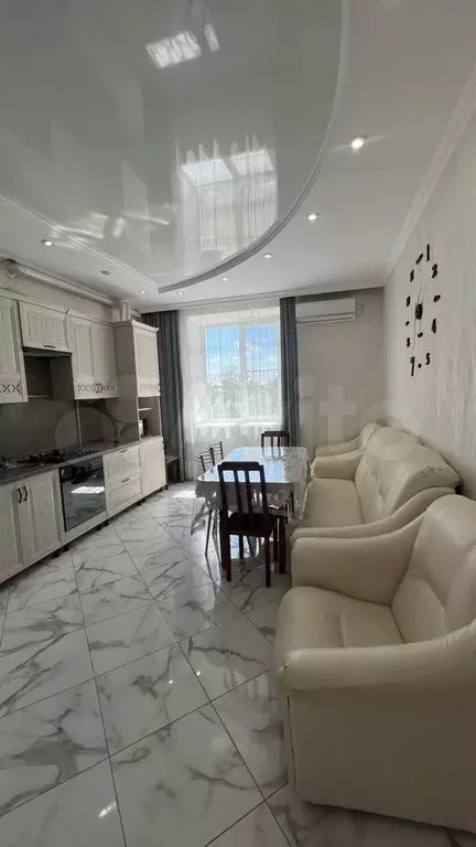 2-к. квартира, 70 м, 2/9 эт. - Фото 0