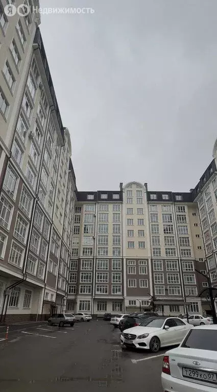 3-комнатная квартира: Нальчик, улица Тлостанова, 28Б (127.7 м) - Фото 0