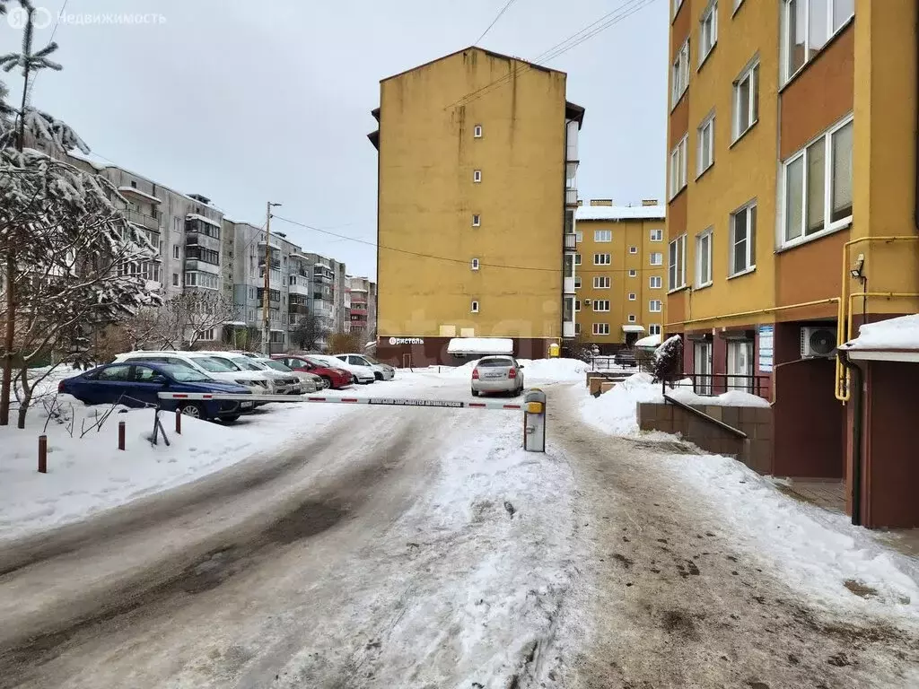 2-комнатная квартира: микрорайон Чкаловск, улица Горбунова, 3 (61.5 м) - Фото 1