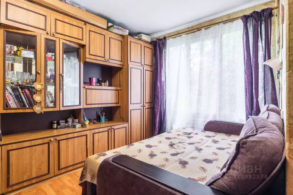 3-к кв. Санкт-Петербург просп. Ветеранов, 48 (42.2 м) - Фото 0