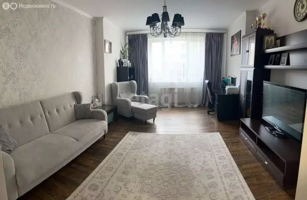 3-комнатная квартира: Калининград, улица Дзержинского, 96А (106 м) - Фото 0