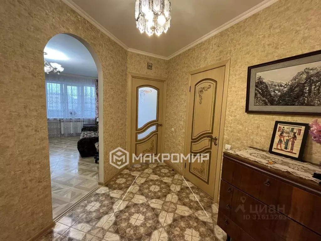 1-к кв. Брянская область, Брянск Бежицкая ул., 1к10 (47.0 м) - Фото 0
