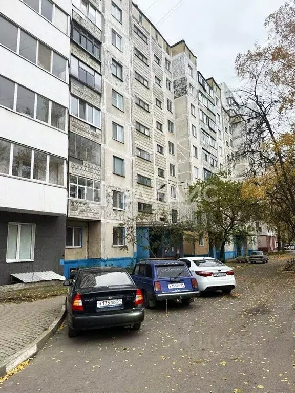 3-к кв. Белгородская область, Белгород ул. Губкина, 38 (64.0 м) - Фото 0