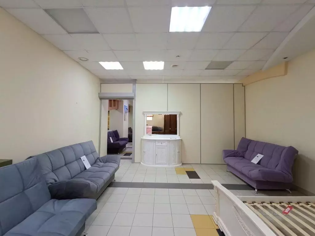 Помещение свободного назначения в Самарская область, Самара просп. ... - Фото 1