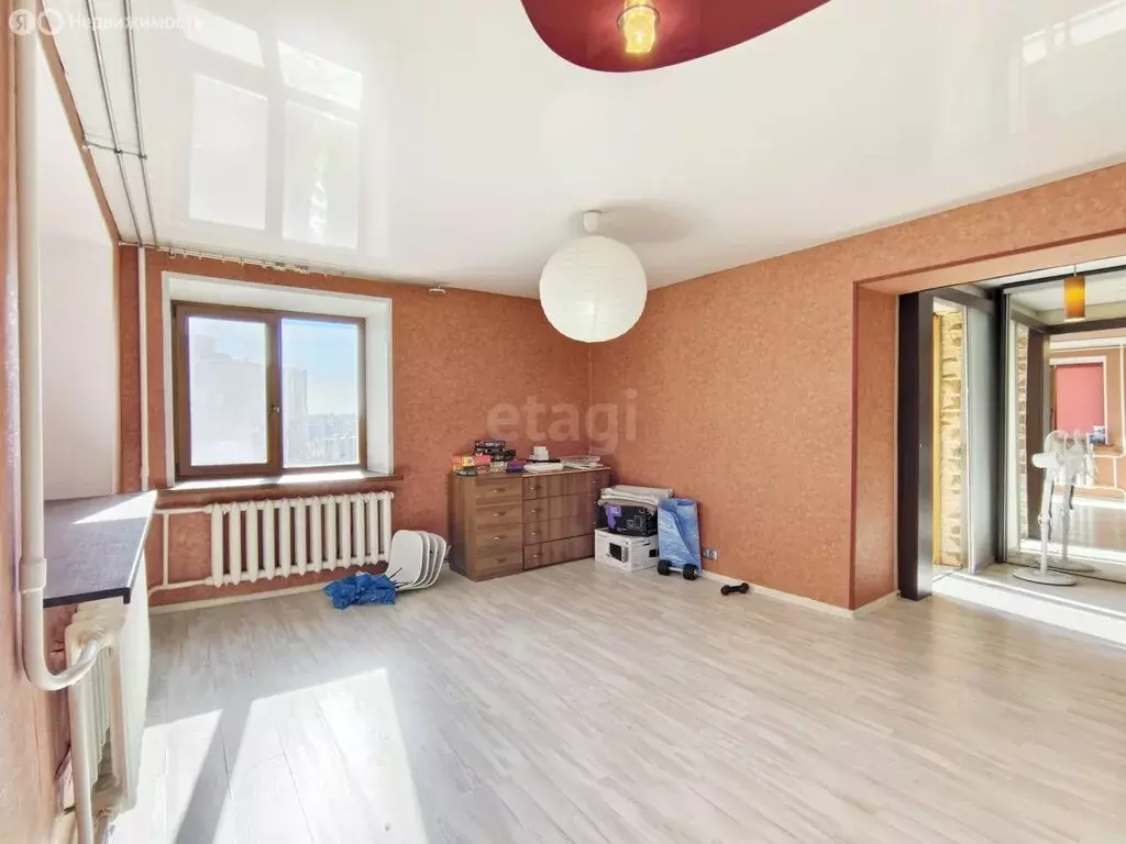 3-комнатная квартира: Тюмень, Харьковская улица, 57к2 (77.9 м) - Фото 1