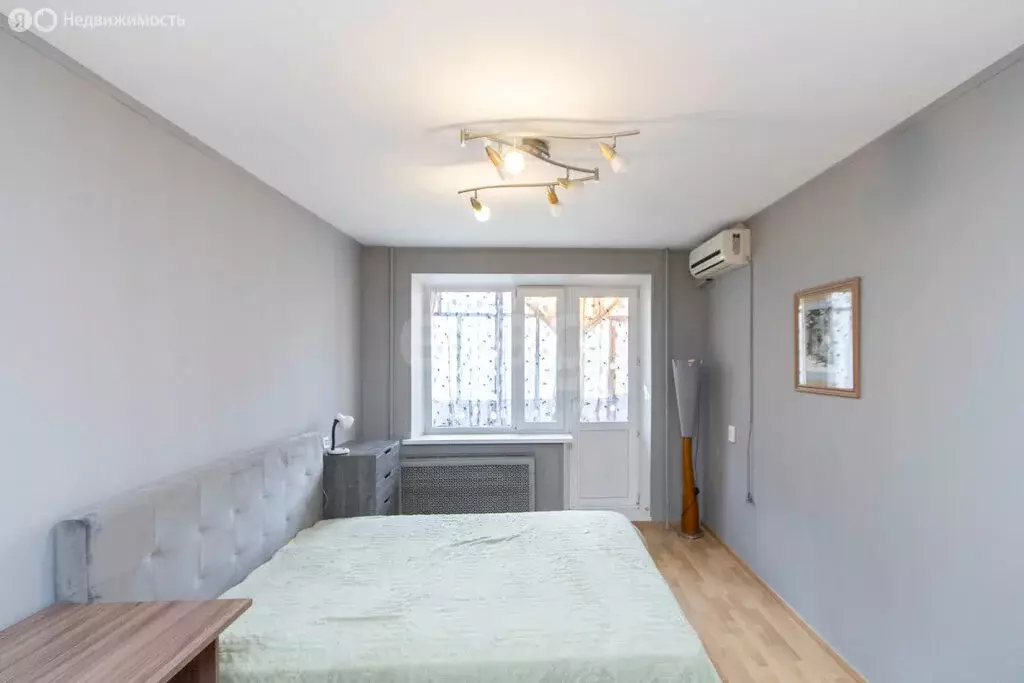 1-комнатная квартира: Тюмень, улица Мельникайте, 127А (32.7 м) - Фото 1