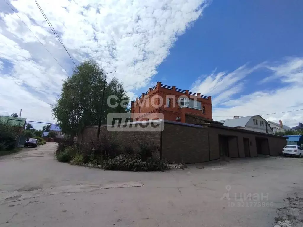 Дом в Саратовская область, Саратов Городская ул., 68 (450 м) - Фото 0