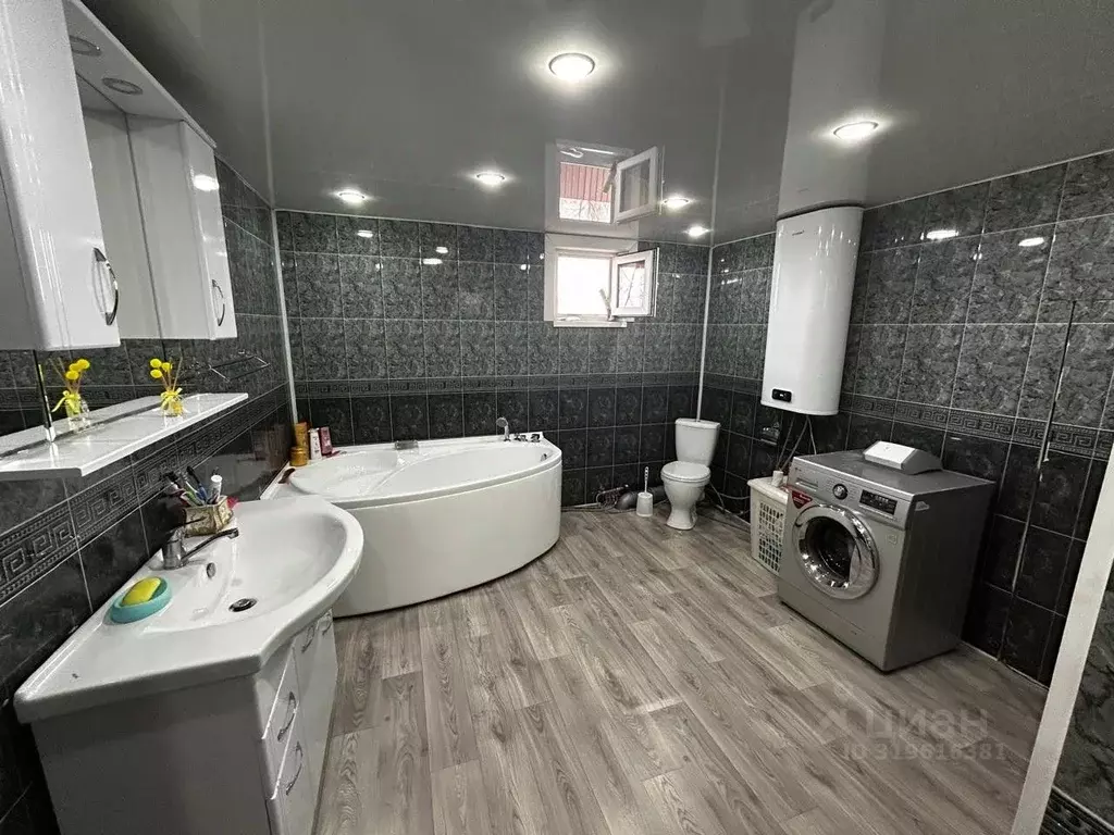 Дом в Иркутская область, Зима ул. Куйбышева (112 м) - Фото 1