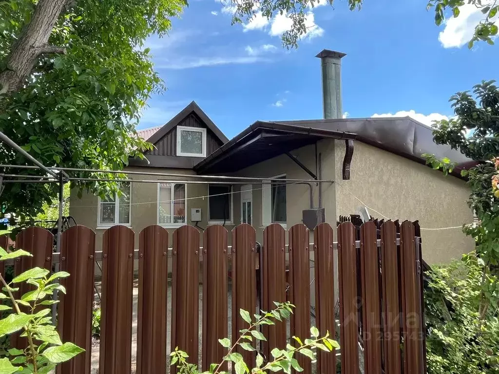 Дом в Краснодарский край, Мостовской пгт ул. Горького, 39 (40 м) - Фото 1