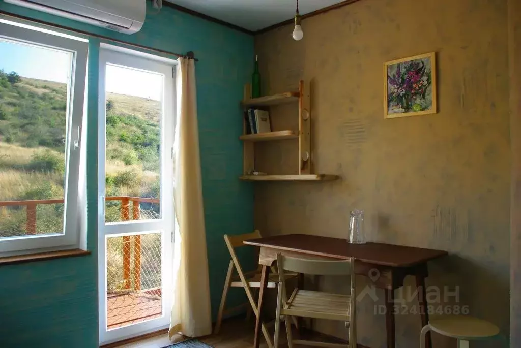 2-к кв. Крым, Феодосия муниципальный округ, Коктебель пгт ул. ... - Фото 1