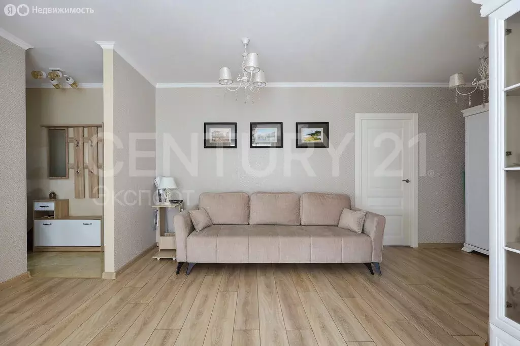 3-комнатная квартира: Калининград, Театральная улица, 15 (54.6 м) - Фото 1