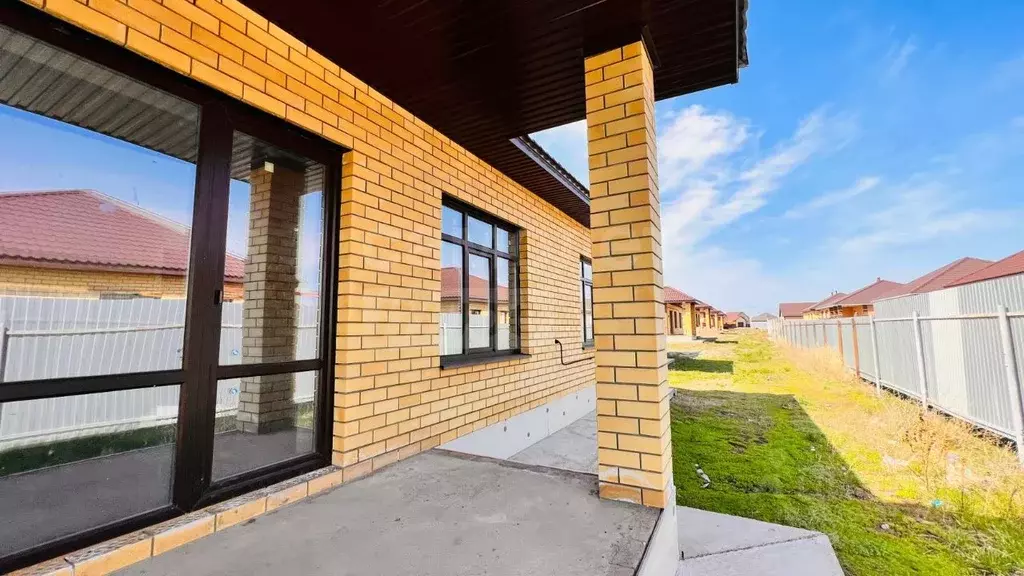 Дом в Оренбургская область, Оренбургский район, Красноуральский ... - Фото 1