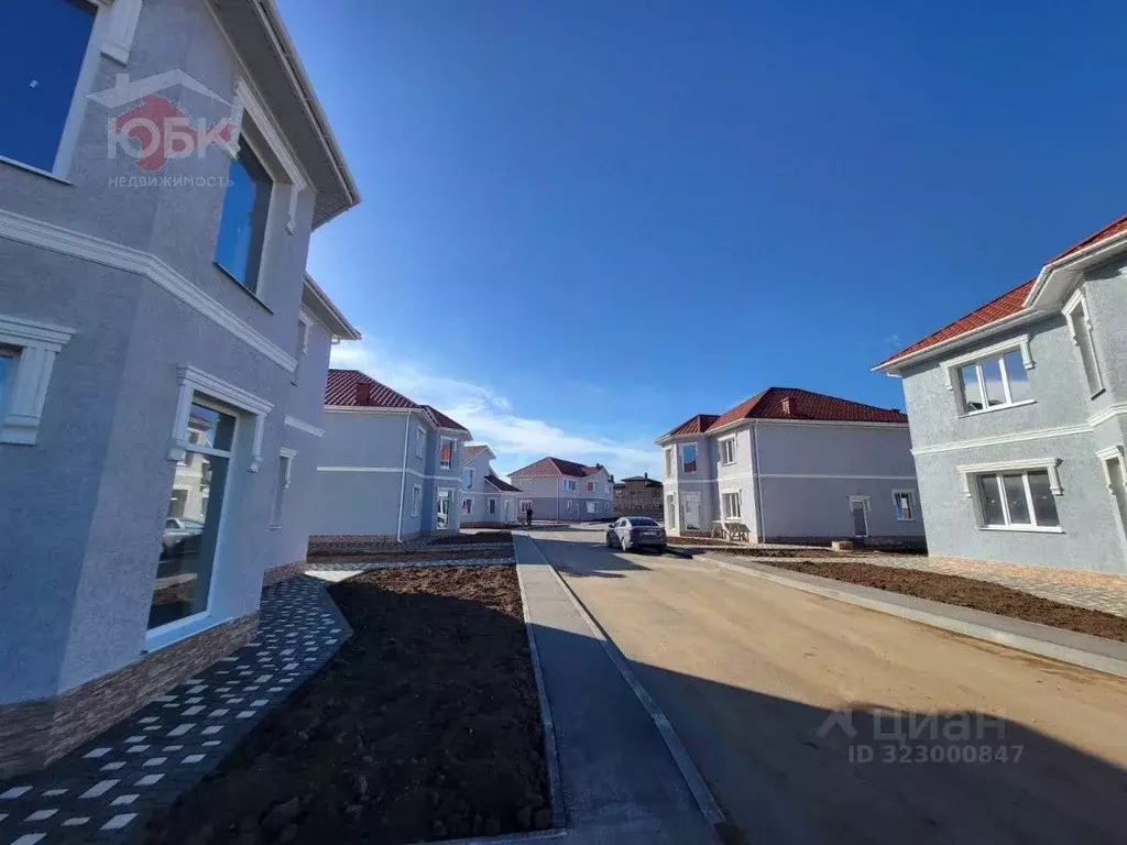 Дом в Крым, Евпатория городской округ, Заозерное пгт ул. Космическая, ... - Фото 1