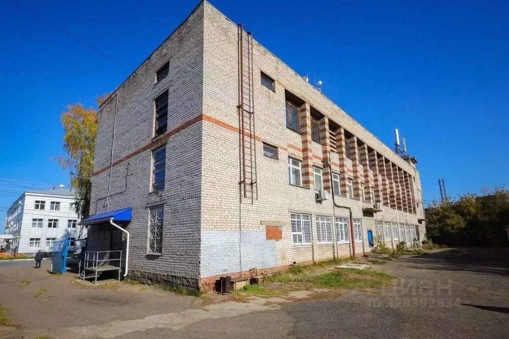 Помещение свободного назначения в Удмуртия, Камбарка ул. Ленина, 64 ... - Фото 1