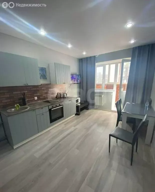 1-комнатная квартира: Тюмень, улица Николая Зелинского, 3 (42.4 м) - Фото 2