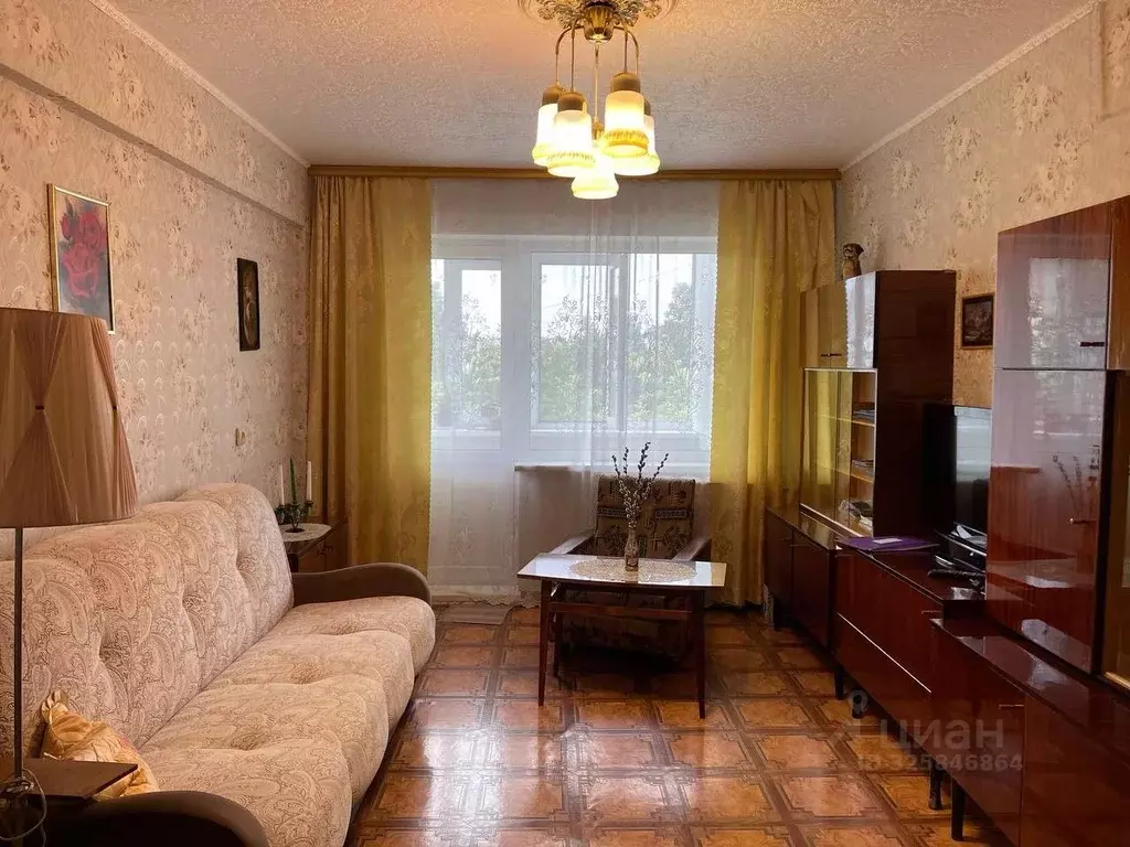 3-к кв. Омская область, Омск ул. Серова, 26а (58.8 м) - Фото 1