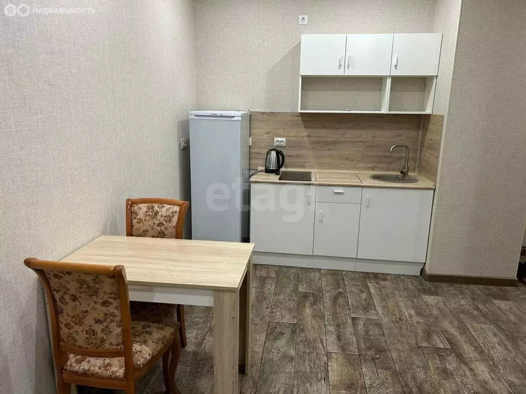 Квартира-студия: Тюмень, улица Тимофея Чаркова, 91 (25 м) - Фото 1