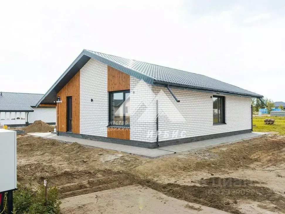 Дом в Алтайский край, Первомайский район, с. Фирсово Цветочная ул. (85 ... - Фото 1