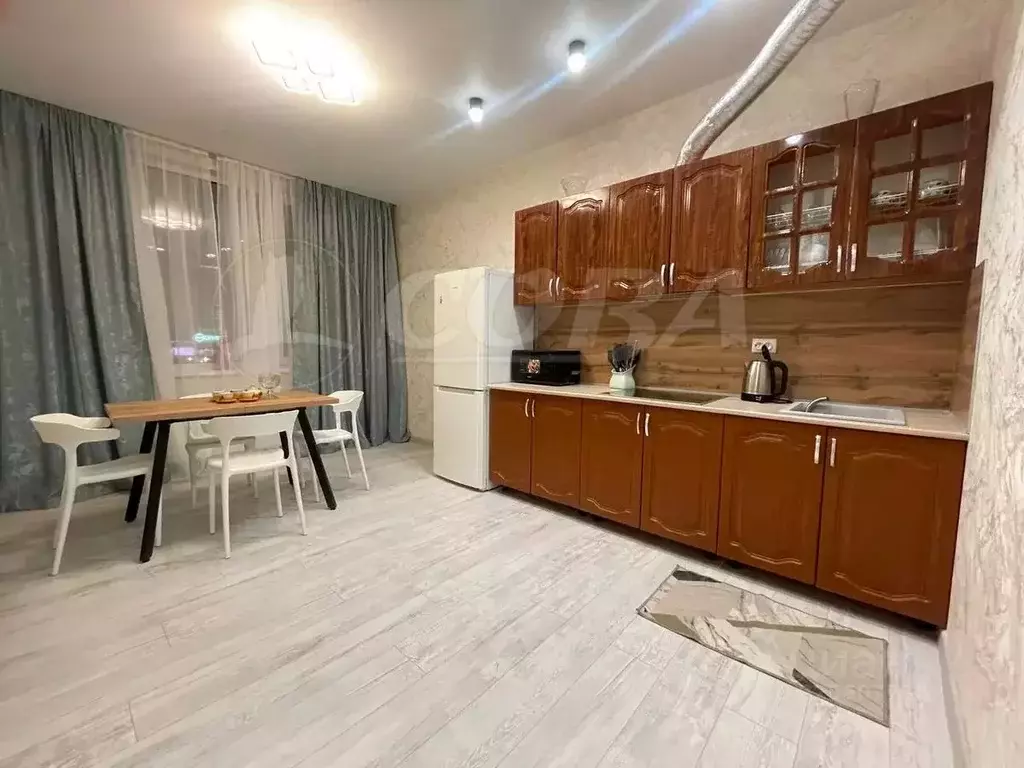 1-к кв. Тюменская область, Тюмень ул. Эльвиры Федоровой, 1к1 (40.0 м) - Фото 2