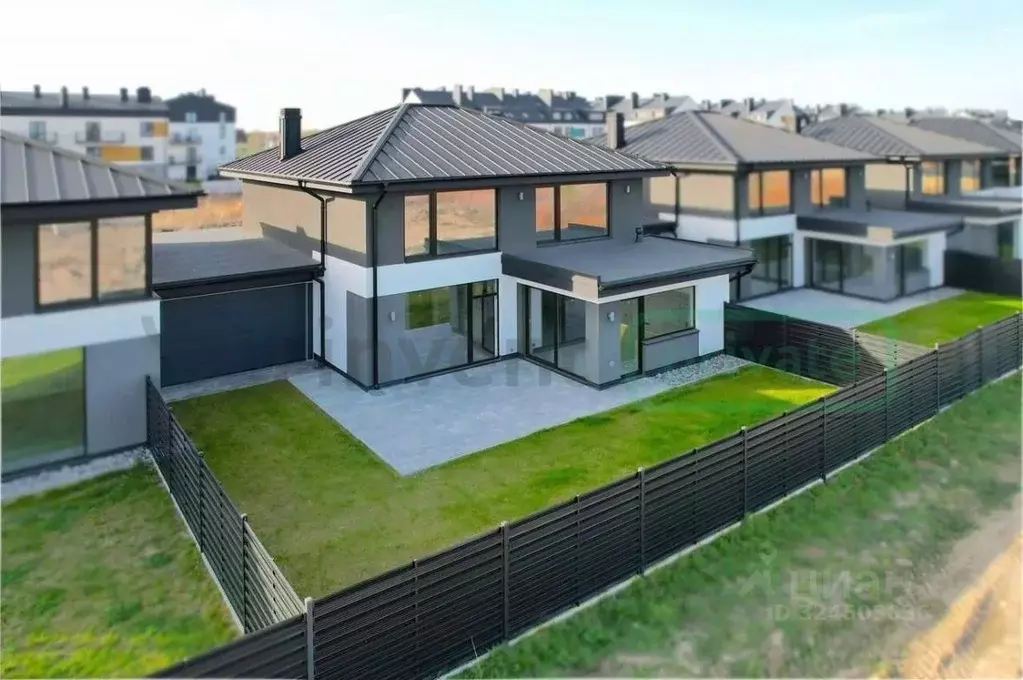 Дом в Калининградская область, Гурьевский муниципальный округ, пос. ... - Фото 1