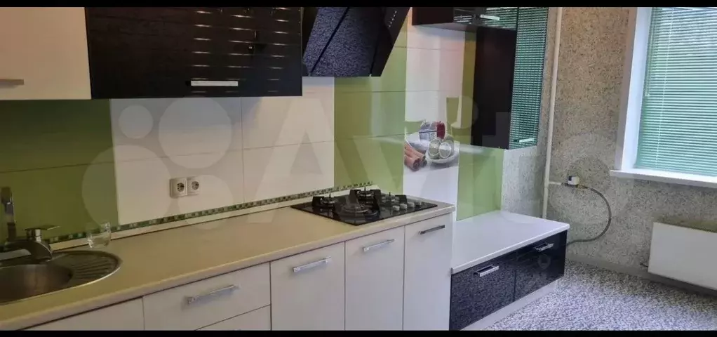 3-к кв. Саратовская область, Балаково ул. Академика Жук, 2 (94.0 м) - Фото 0