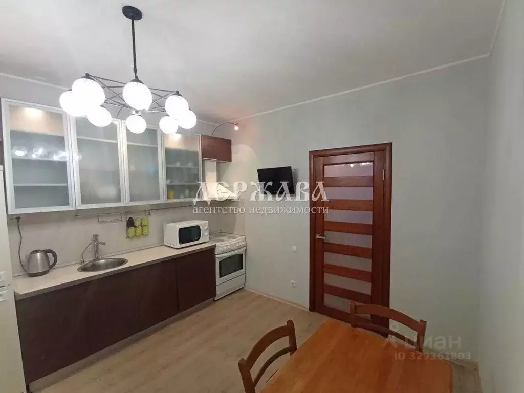 3-к кв. Белгородская область, Старый Оскол Степной мкр, 6 (93.0 м) - Фото 1