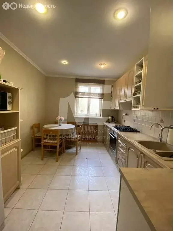 3-комнатная квартира: Калининград, Каменная улица, 19 (90 м) - Фото 1