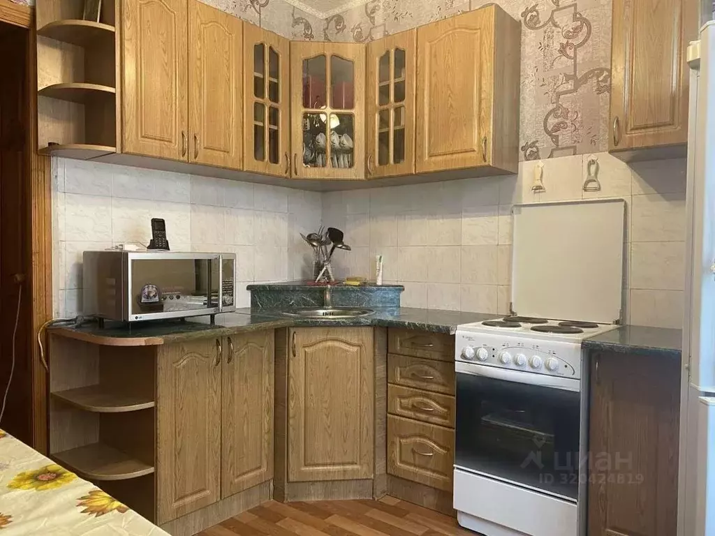 2-к кв. Белгородская область, Старый Оскол Жукова мкр, 51 (53.0 м) - Фото 0