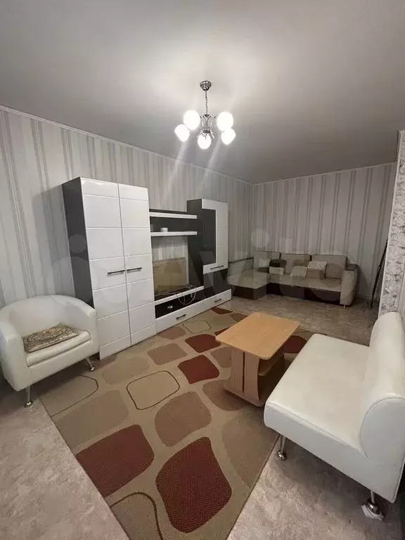 1-к. квартира, 37 м, 6/9 эт. - Фото 1