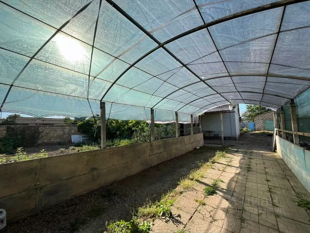 Дом в Крым, Сакский район, Митяевское с/пос, с. Долинка ул. ... - Фото 2