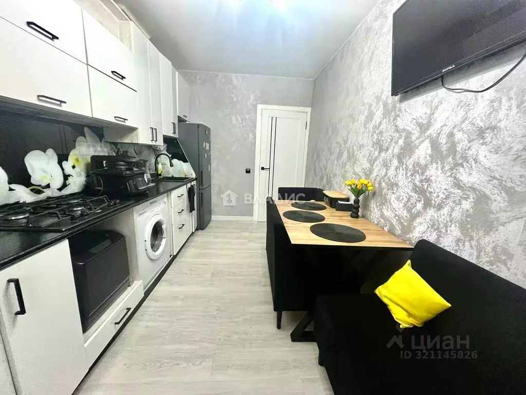 2-к кв. Нижегородская область, Семенов Заводская ул., 58А (56.2 м) - Фото 1