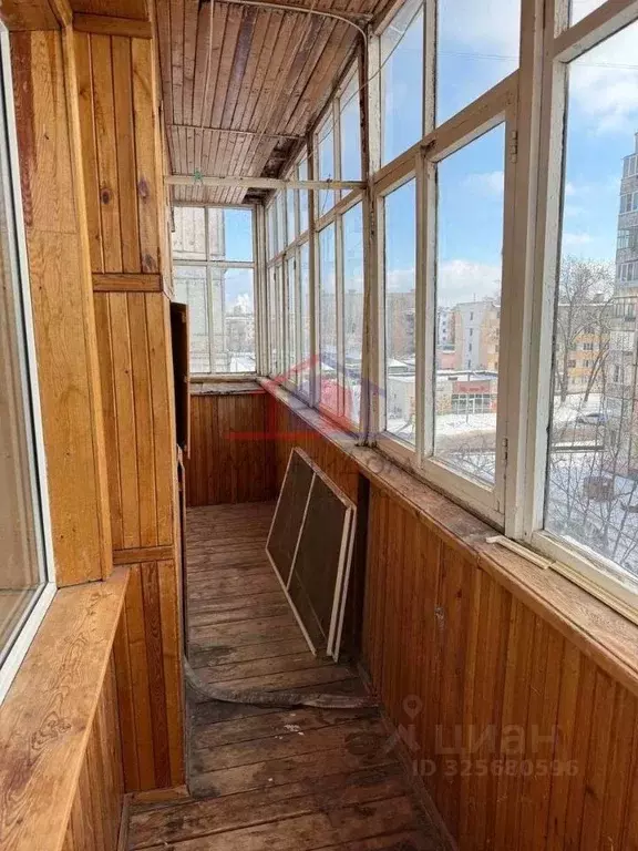 2-к кв. Белгородская область, Старый Оскол Молодогвардеец мкр, 18 ... - Фото 1