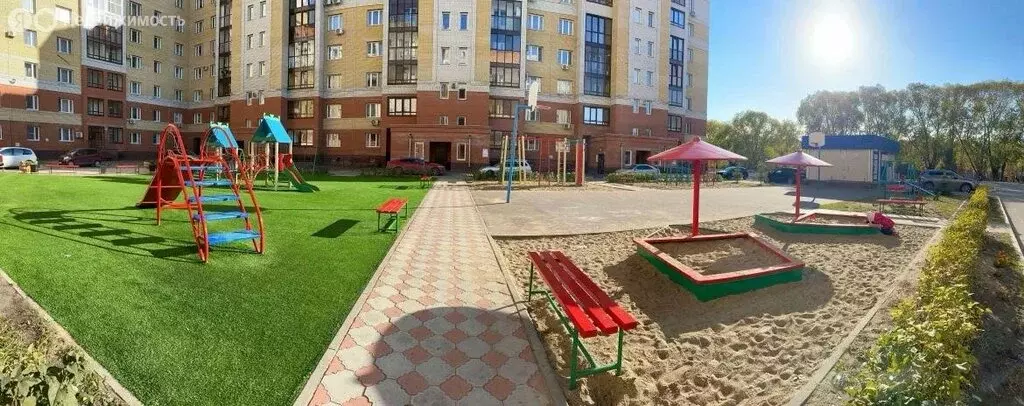 2-комнатная квартира: омск, улица красный путь, 105к4 (55 м) - Фото 0