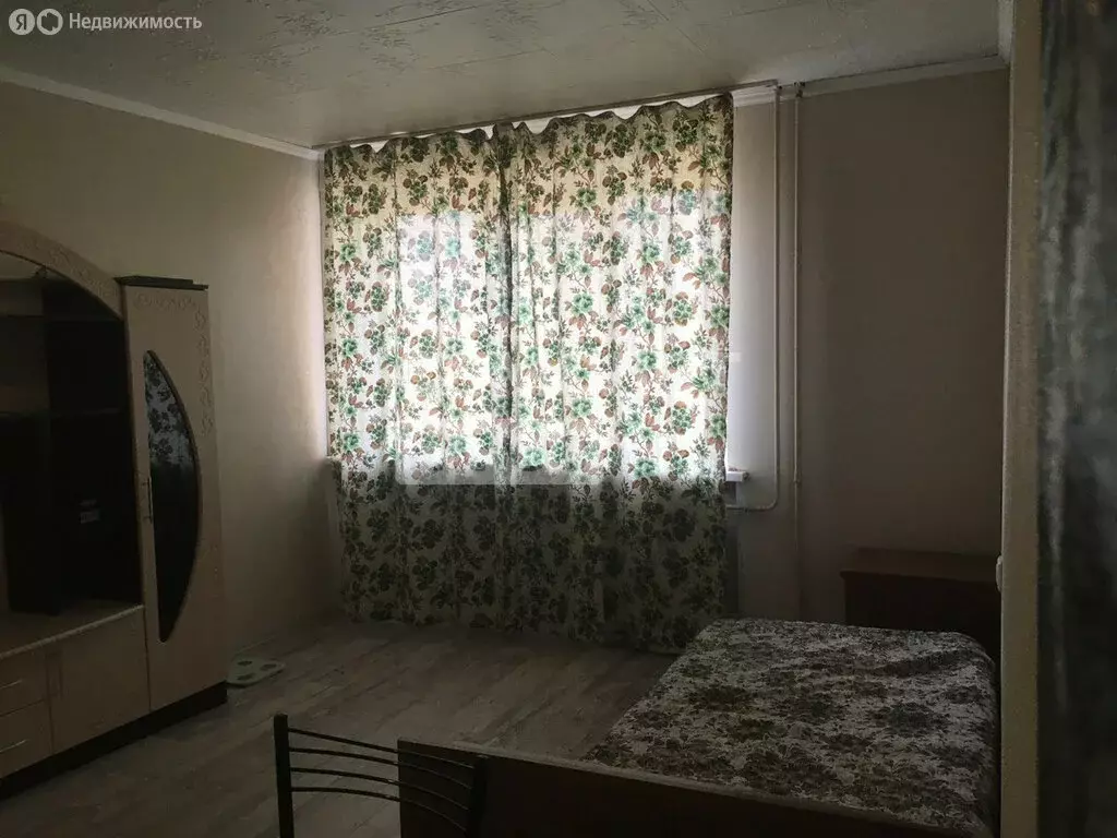 1к в 8-комнатной квартире (16.9 м) - Фото 1