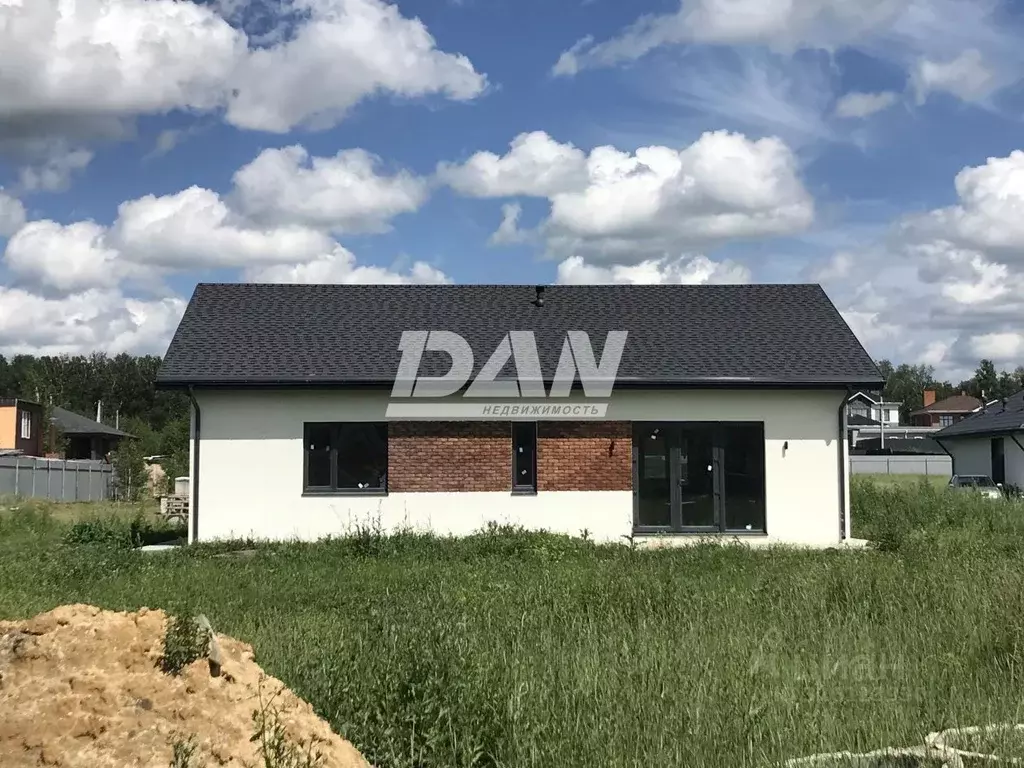 Дом в Челябинская область, Сосновский район, Кременкульское с/пос, с. ... - Фото 1